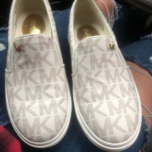 Mk flats NWOT